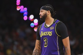 今夜NBA总决赛传出新动向，瓦伦西亚再遭质疑，管理层表态：压力陡增，赛程密集仍需轮换的简单介绍-九游娱乐